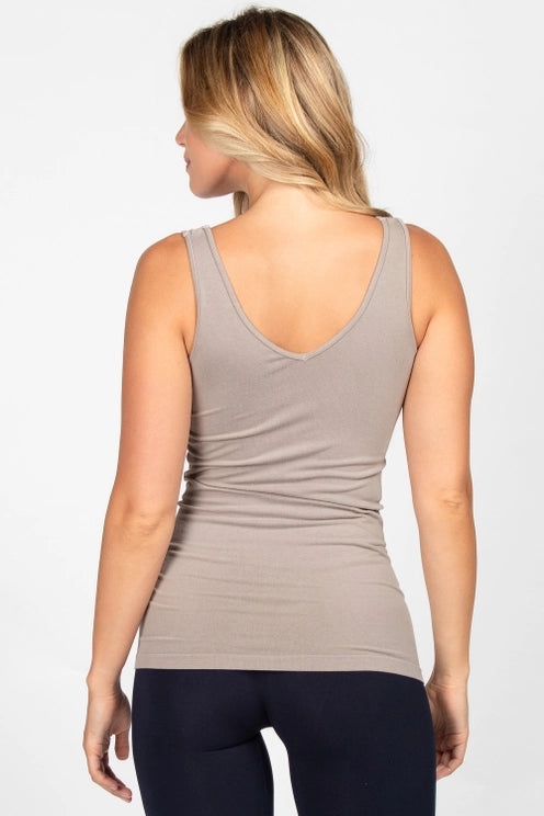 Reversible Seamless Tank in Sandstone