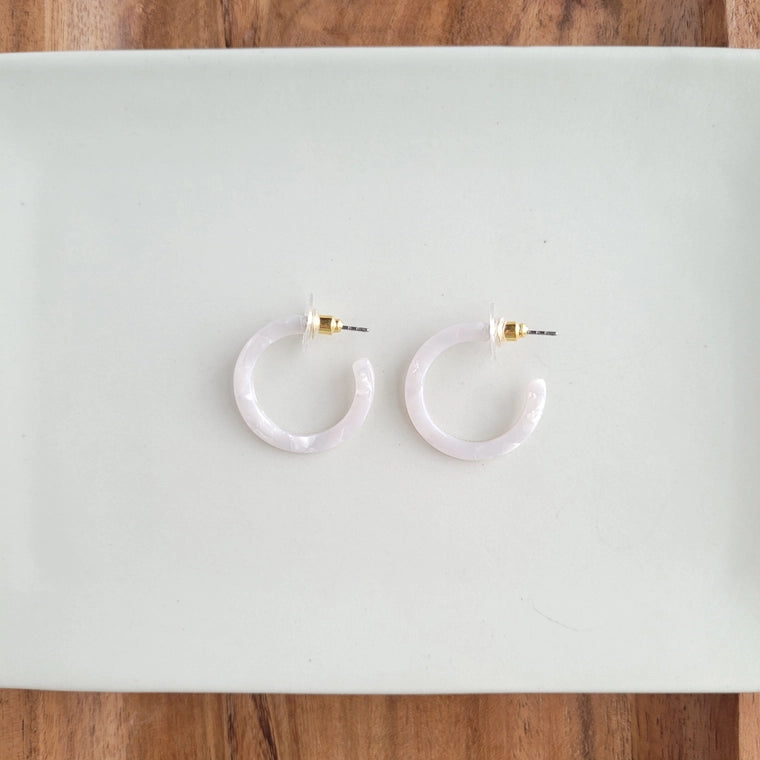 Cam Mini Pearl Hoops