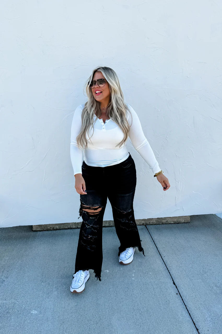 Black Urban Distresses Crop Jean