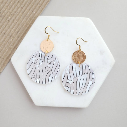 Pearl Black Zoey Earrings