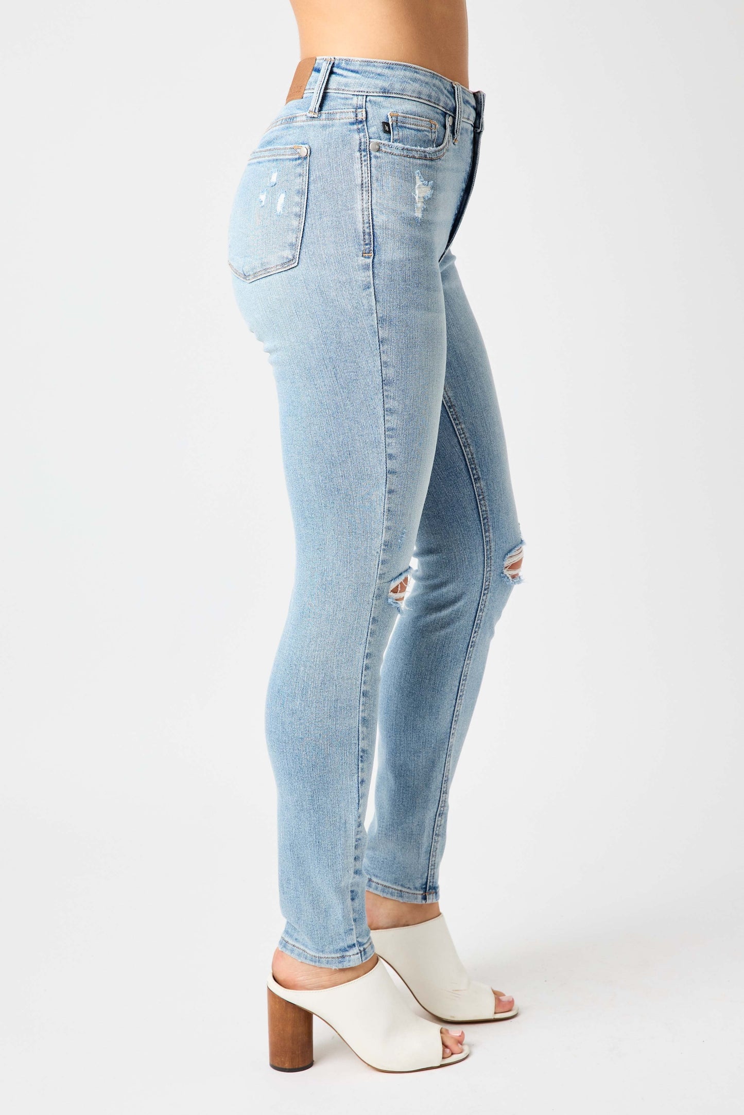 Judy Blue Tummy Control Skinny Light Wash