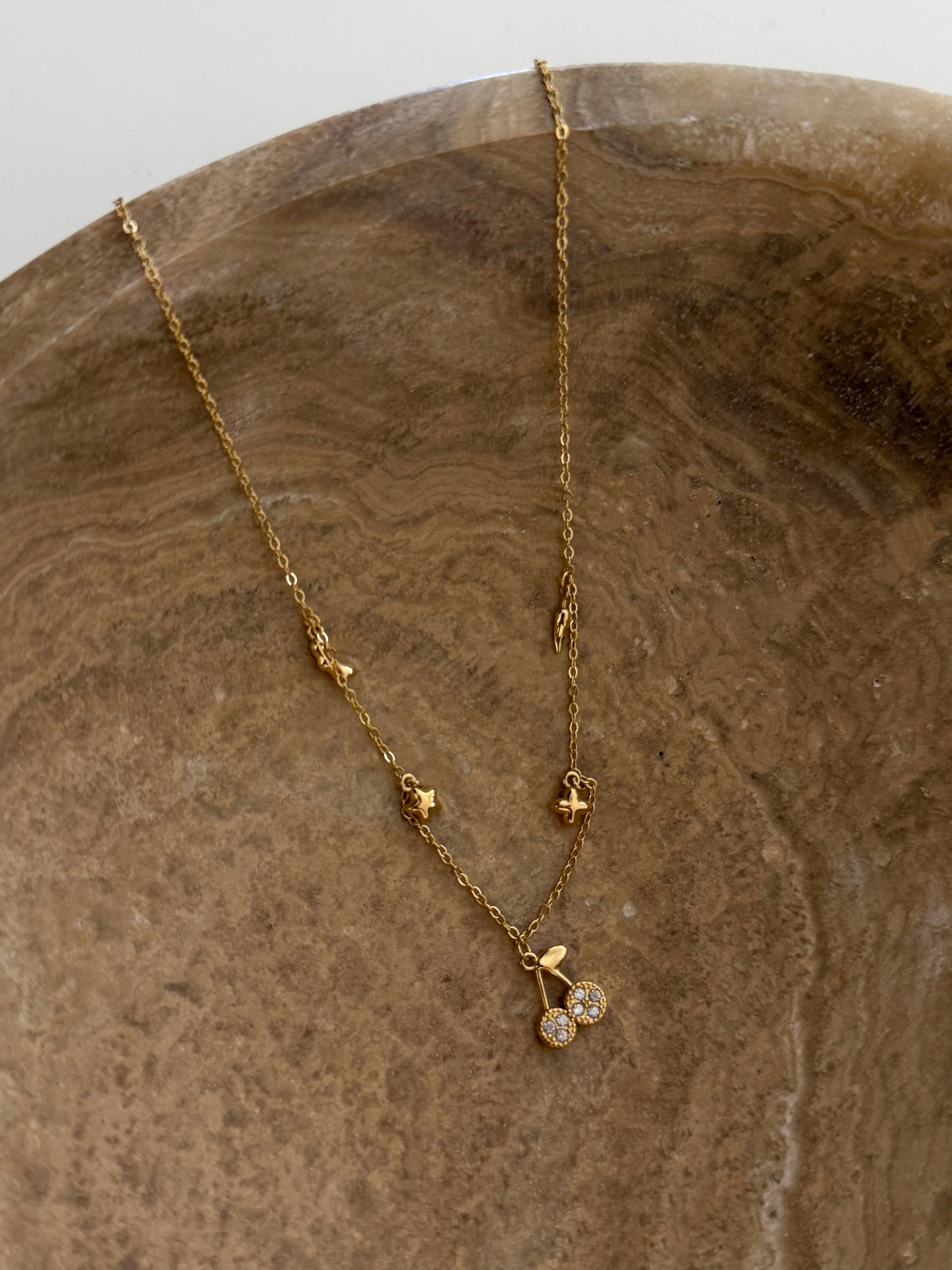 MEGHAN NECKLACE