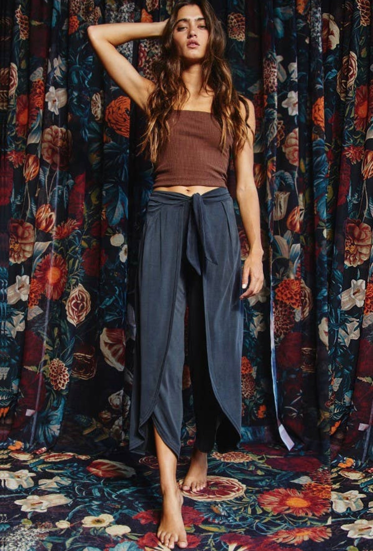 charcoal split leg high-waisted pant