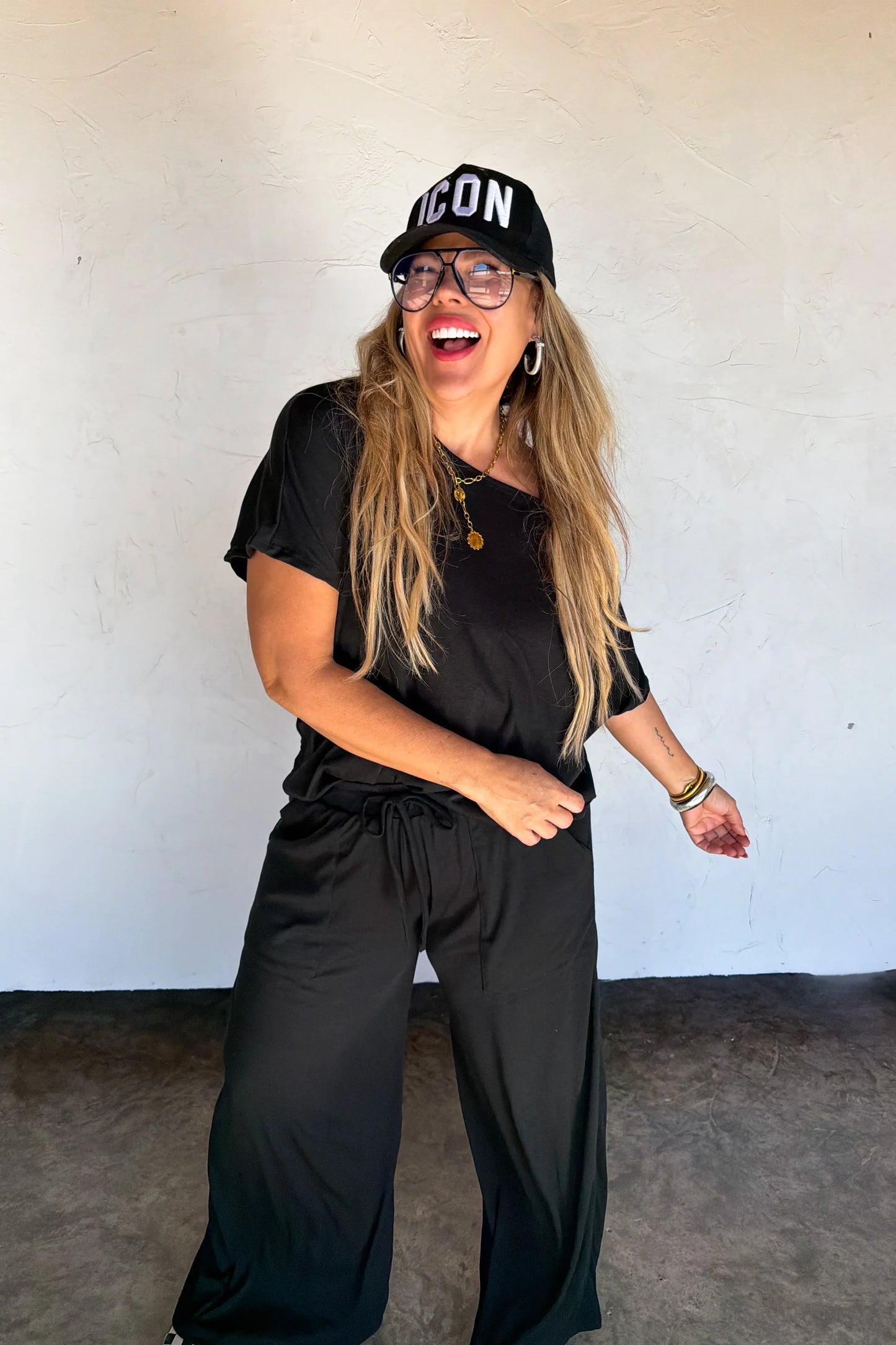 Simple Comfort Set in Black [[PRE-ORDER]]