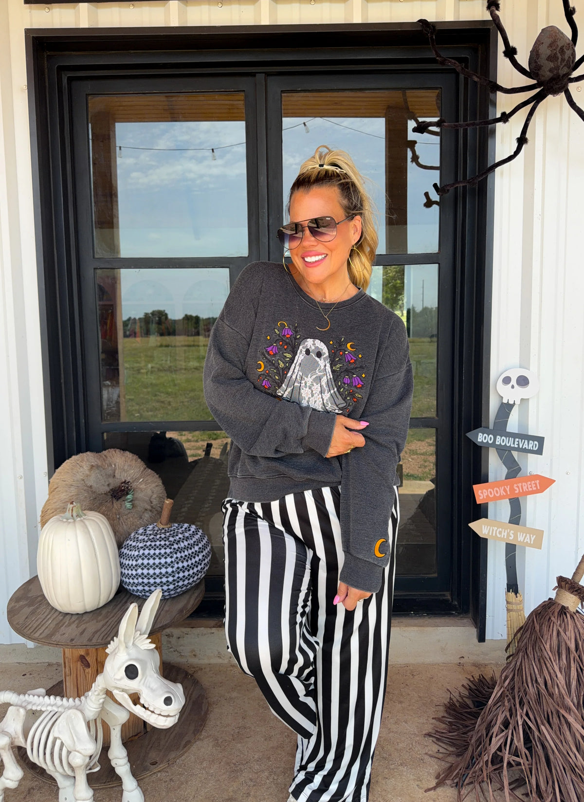 Ghost in Bloom Pullover