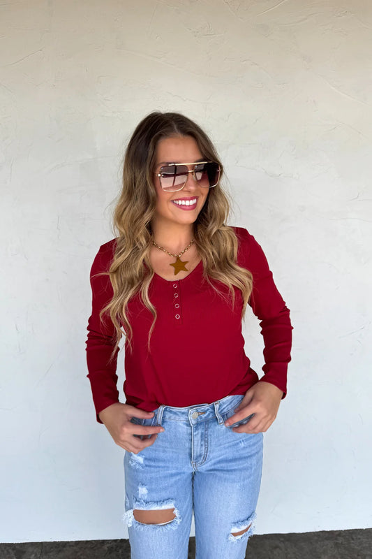 Brooklyn Snap Henley Top in Rusty Red [[PRE-ORDER]]