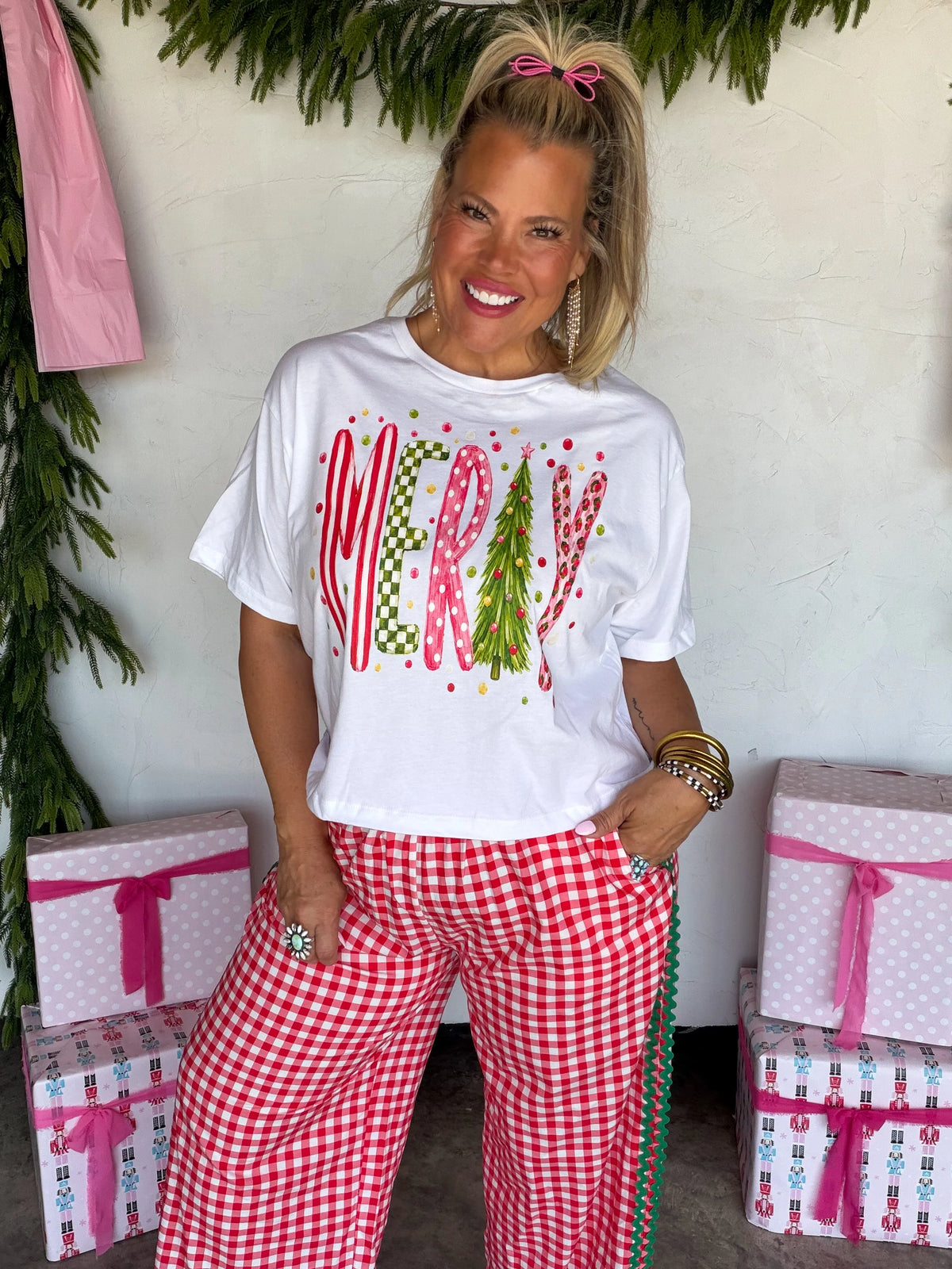 MERRY Graphic Tee