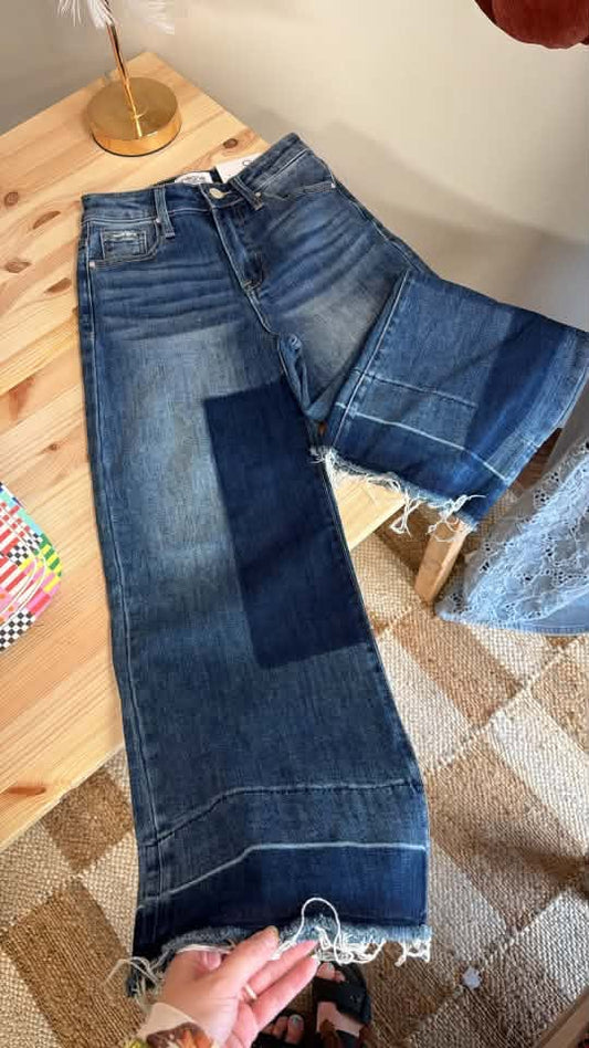 Mid Rise Raw Patched Cropped Jean