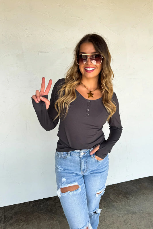 Brooklyn Snap Henley Top in Dark Gray [[PRE-ORDER]]