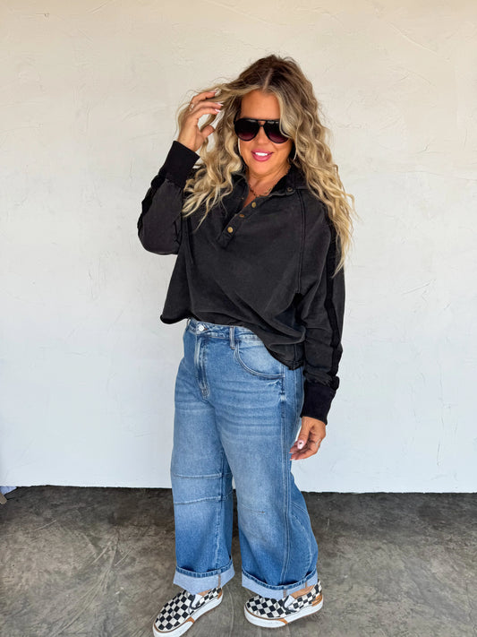 LONGER LENGTH MARLEY SNAP BUTTON SWEATSHIRT in BLACK [[PRE-ORDER]]