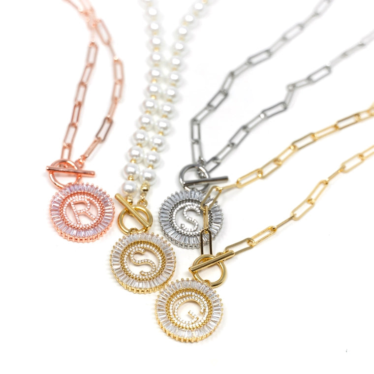 Paperclip Chain Radiant Initial Necklace in Gold