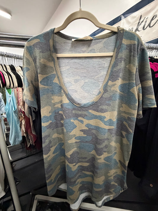 Camo Scoop Bralette Tee: Three Bird Nest
