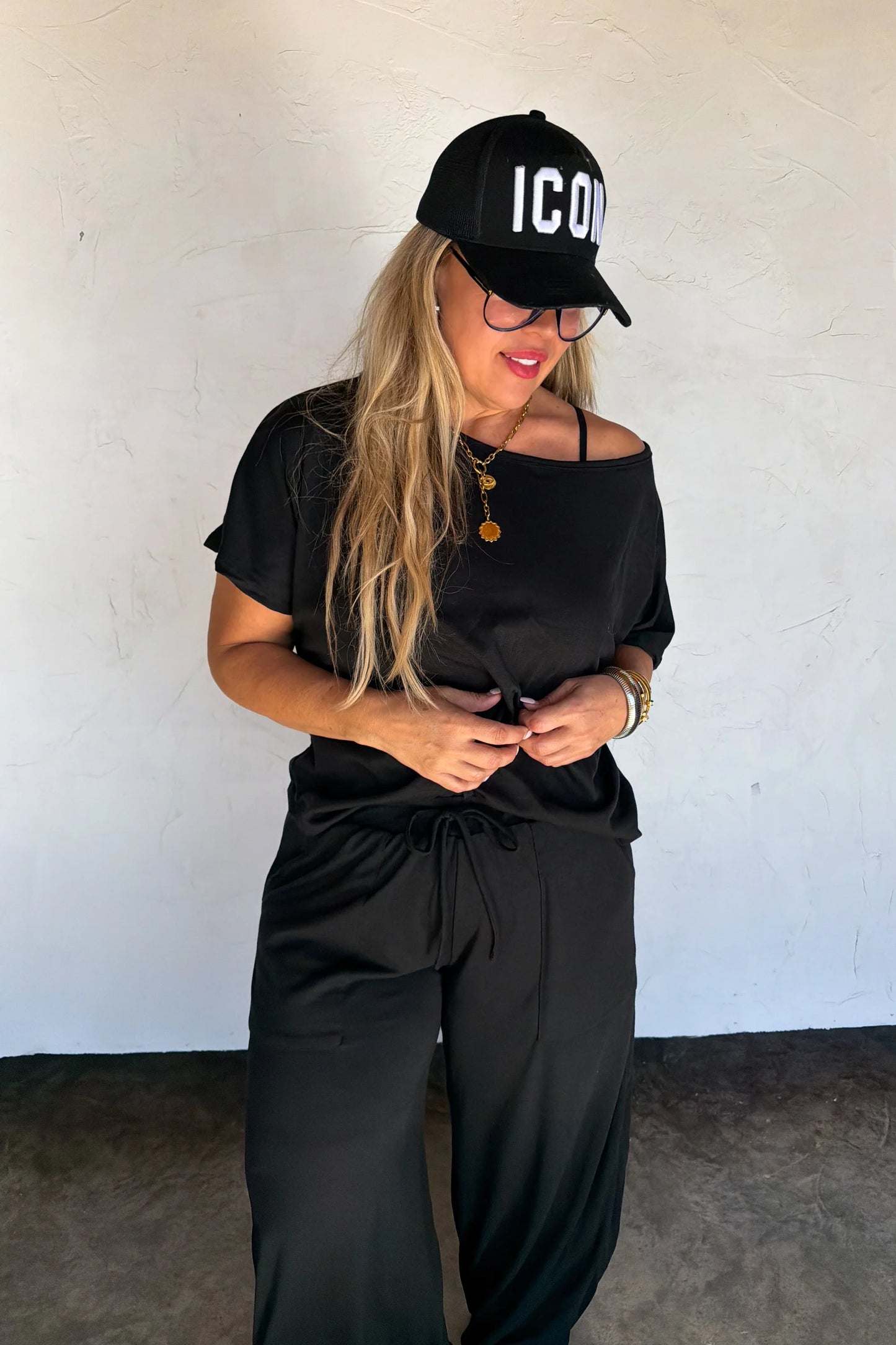 Simple Comfort Set in Black [[PRE-ORDER]]