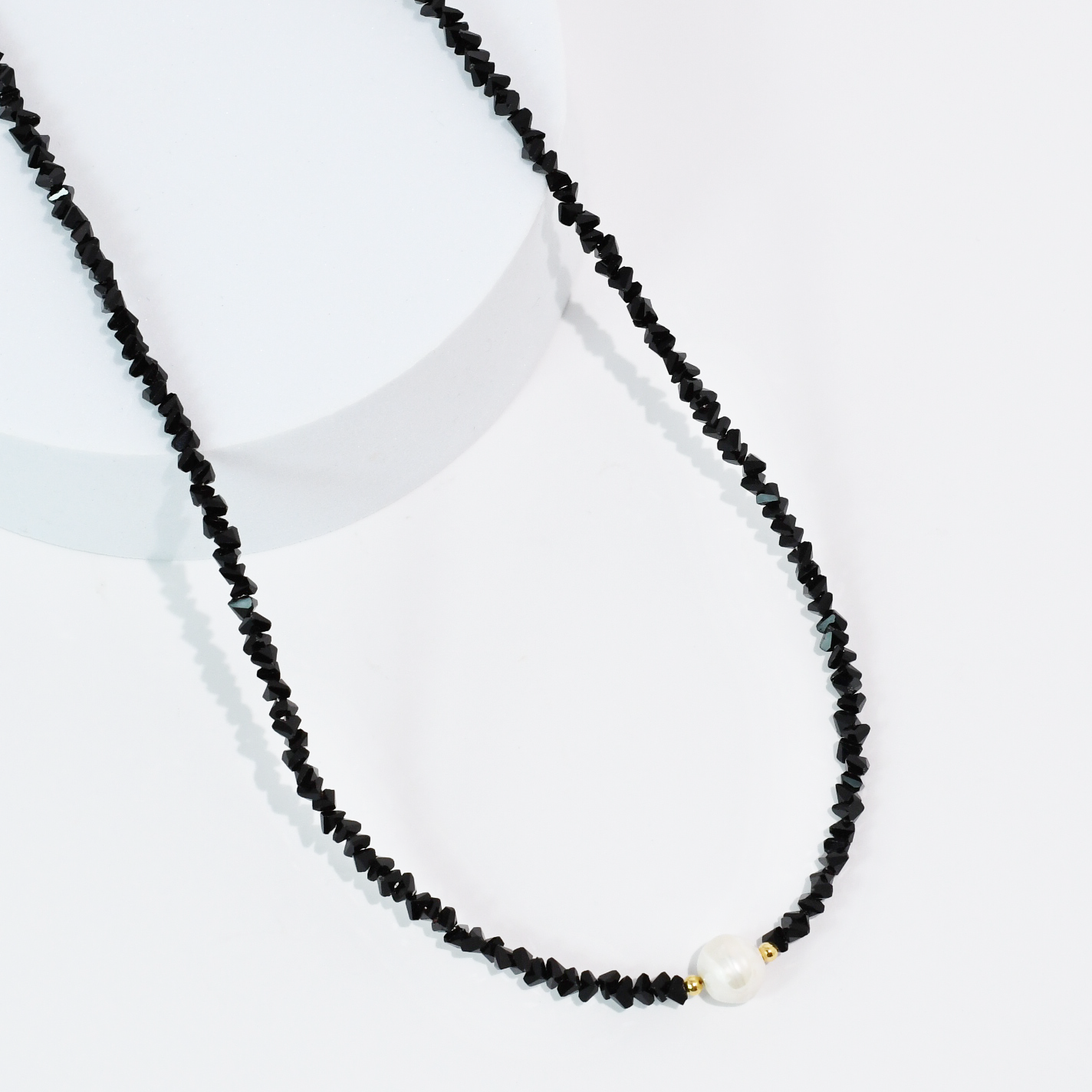 Single Glam Pearl Necklace