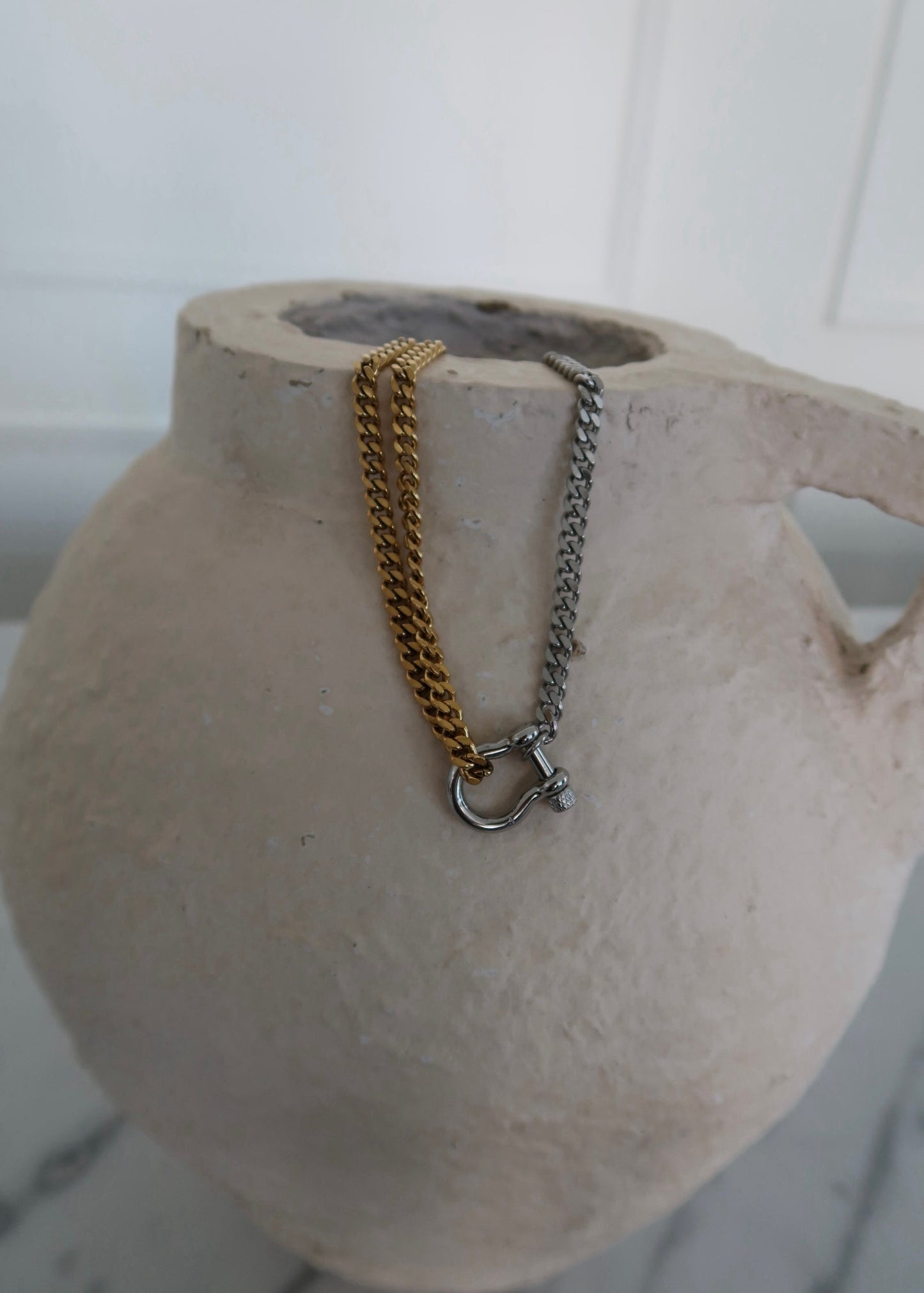 MABLE NECKLACE