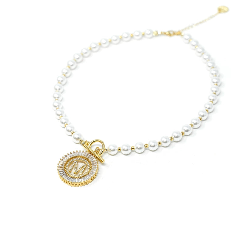 Pearl Chain Radiant Initial Necklace in Gold