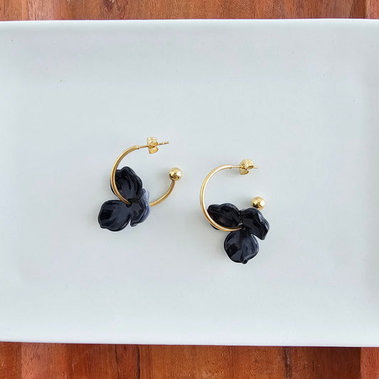 Magnolia Hoops - Black
