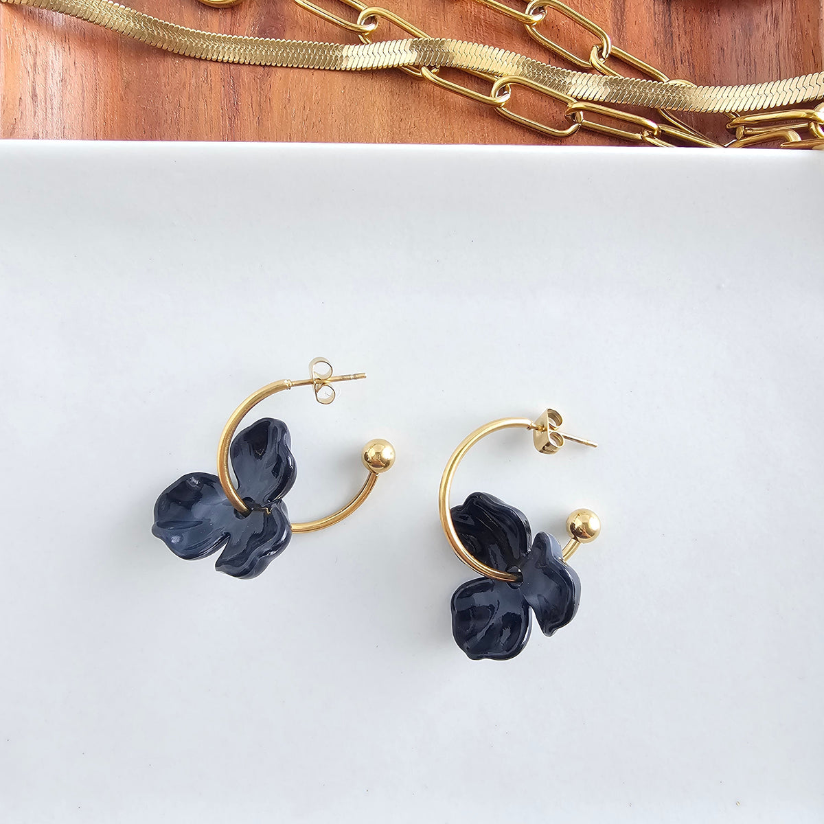 Magnolia Hoops - Black