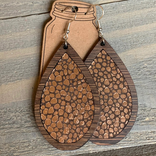 Wood Teardrop with Brown Copper Pebble Leather